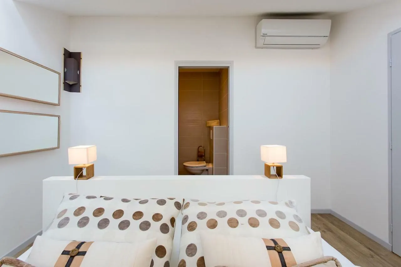 Teisseire Accomodations Cannes Francia